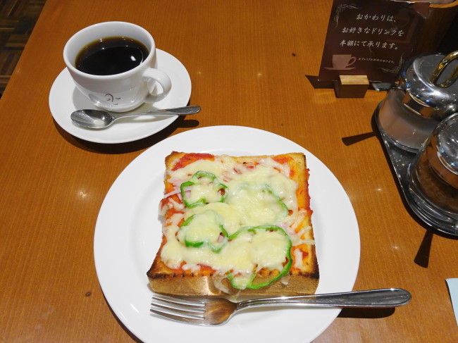【渋谷】6時45分オープン珈琲研究所で懐かしのピザトーストモーニング