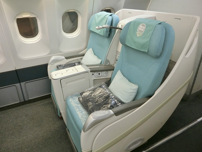 コリアンエアー（大韓航空）のビジネスクラスの座席シートは広々フラット