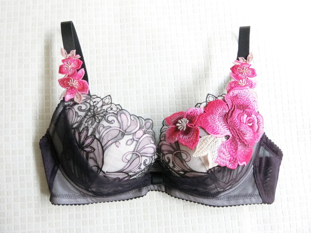 Saluteサイケデリック61G ソングLサイズ　サルートWacoalワコール Saluteサイケデリック61G ソングLサイズ サルートWacoalワコール